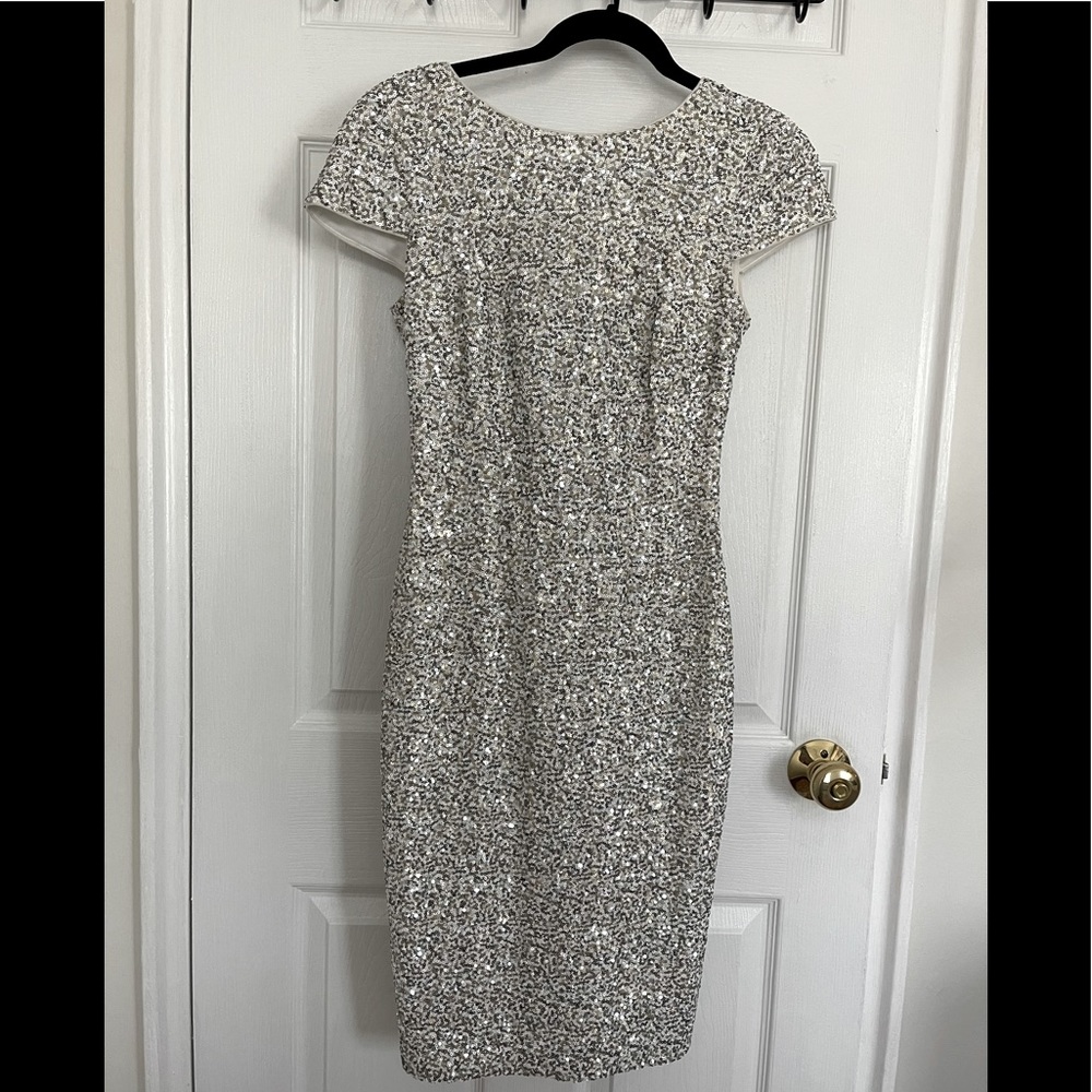Gorg never worn Badgley Mischka open back dress!